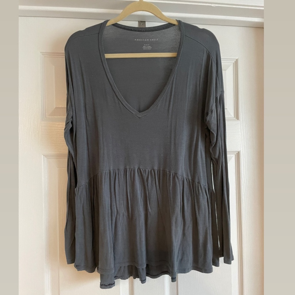Gray long sleeve v-neck